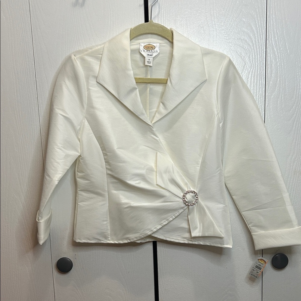 TALBOTS Ivory Top with Decorative Clasp